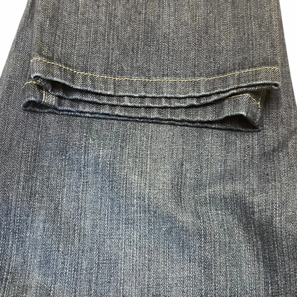 Joe’s Jeans | The Honey - Picture 12 of 16